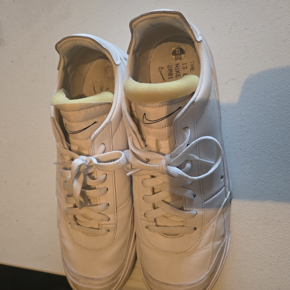 Nike White Low-Top Sneakers With Leather Finish